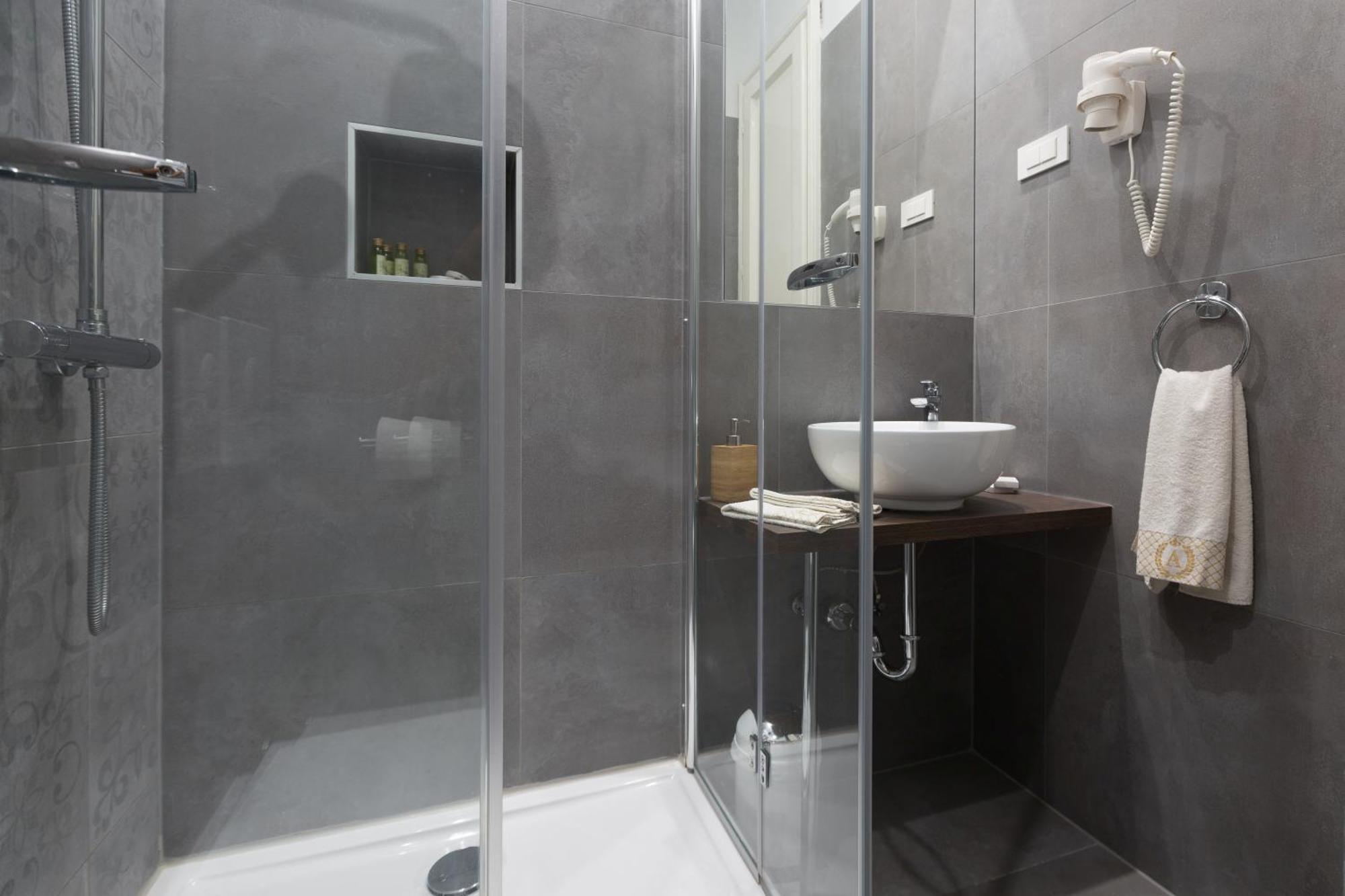 Aurelia Antik Old Hotel Загреб Екстериор снимка