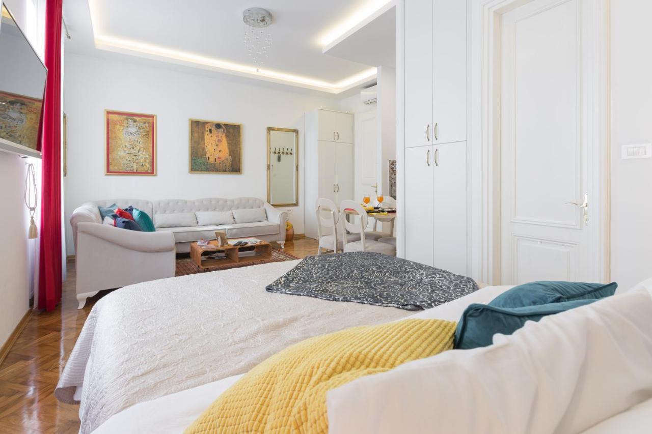 Aurelia Antik Old Hotel Загреб Екстериор снимка
