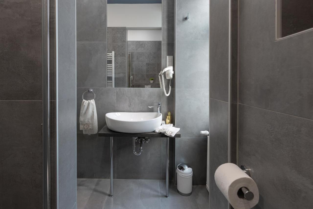 Aurelia Antik Old Hotel Загреб Екстериор снимка