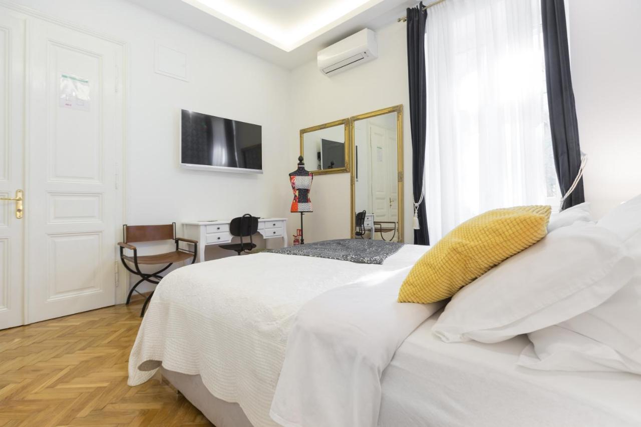Aurelia Antik Old Hotel Загреб Екстериор снимка
