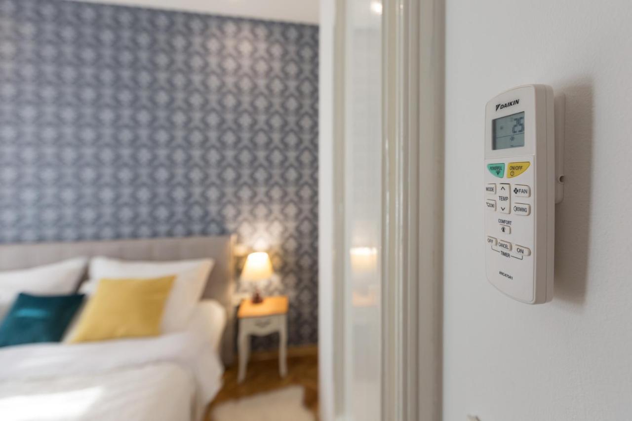 Aurelia Antik Old Hotel Загреб Екстериор снимка