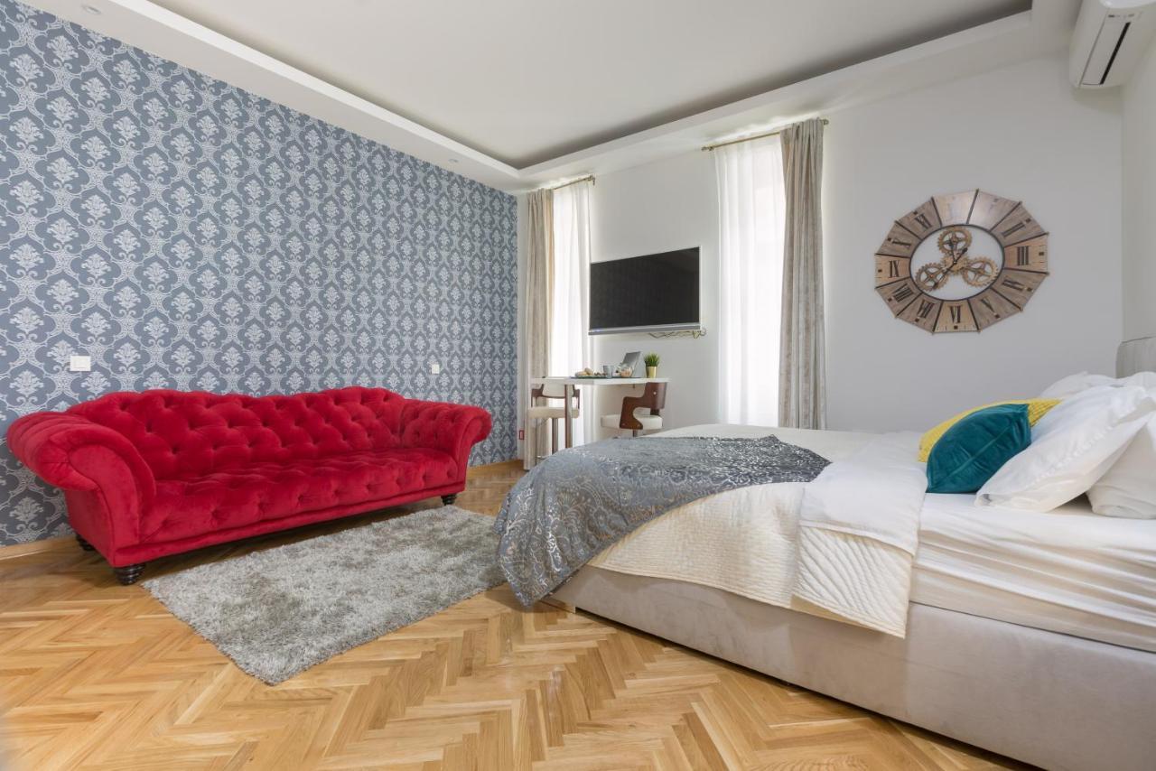 Aurelia Antik Old Hotel Загреб Екстериор снимка